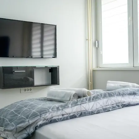 Grand Apartment *